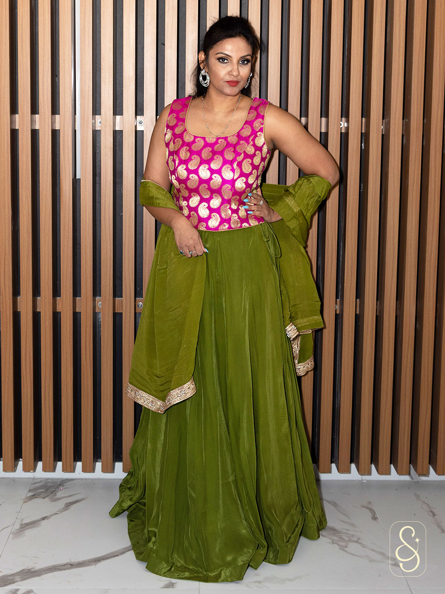 Elegant Green Crepe Lehenga With Banarasi Blouse